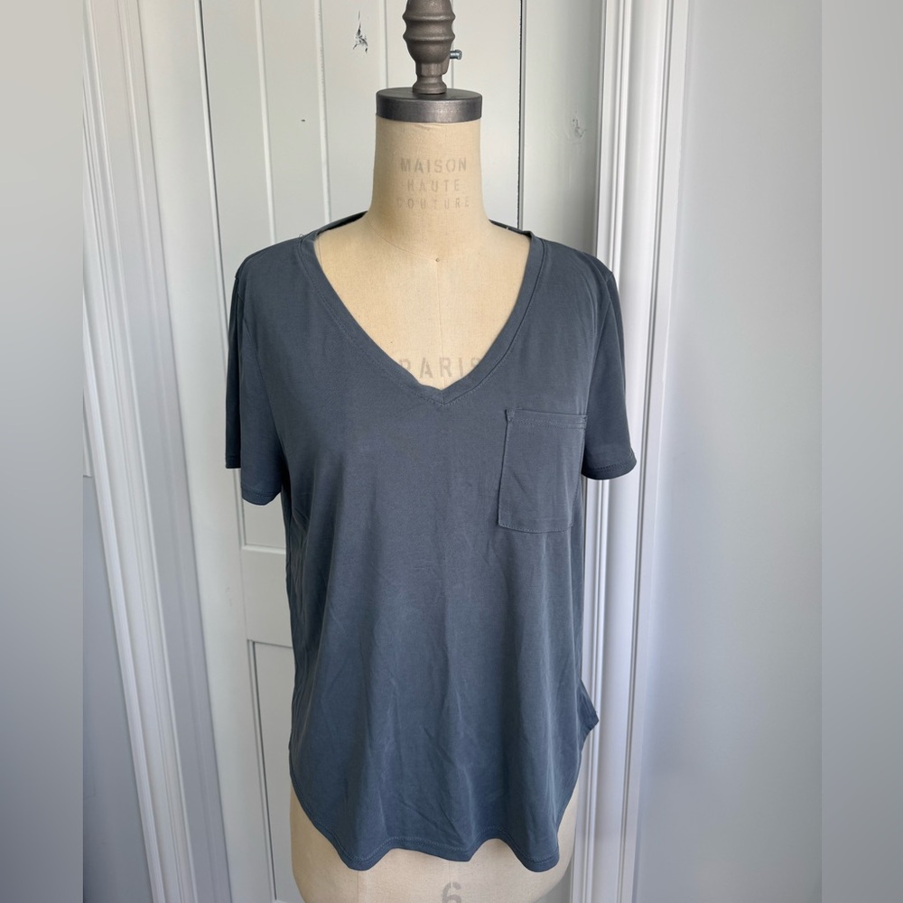 Green Envelope Charcoal/Green V-Neck Tee size M